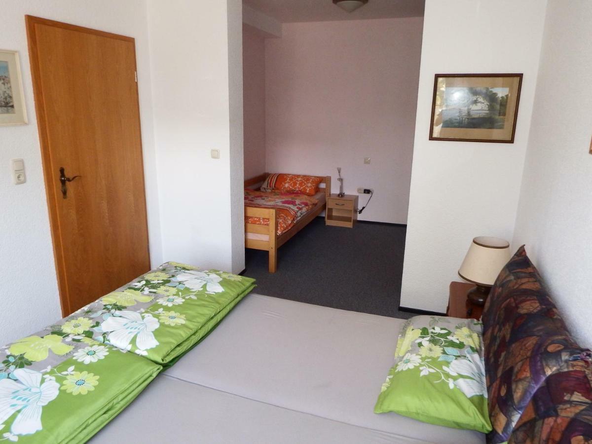 Nette Ferienwohnung Mit Eigenem Eingang Und Sonnenterrasse Idstein Esterno foto
