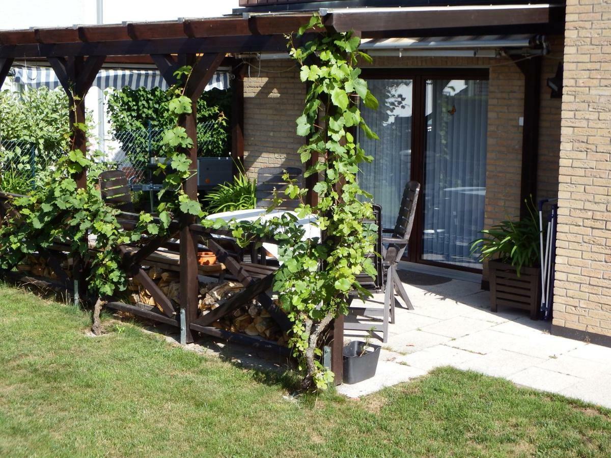 Nette Ferienwohnung Mit Eigenem Eingang Und Sonnenterrasse Idstein Esterno foto