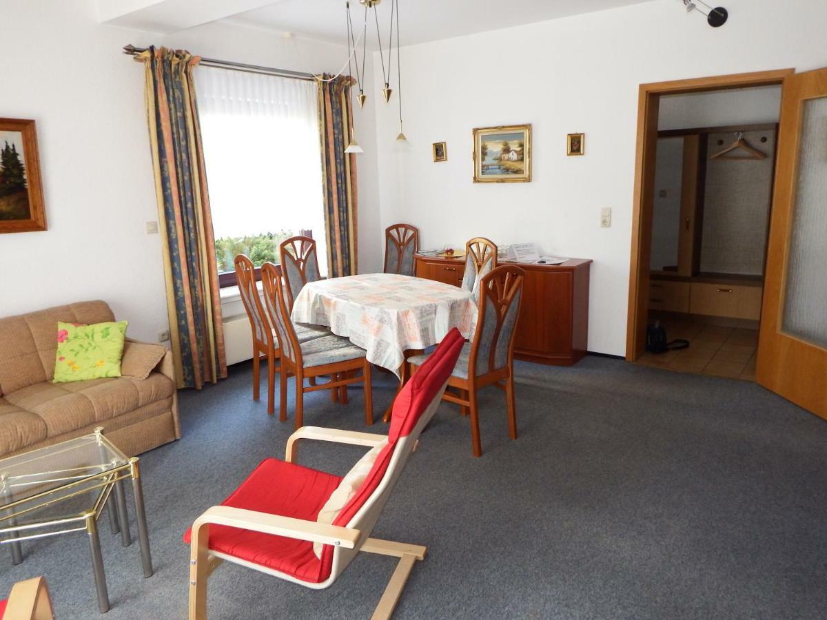 Nette Ferienwohnung Mit Eigenem Eingang Und Sonnenterrasse Idstein Esterno foto